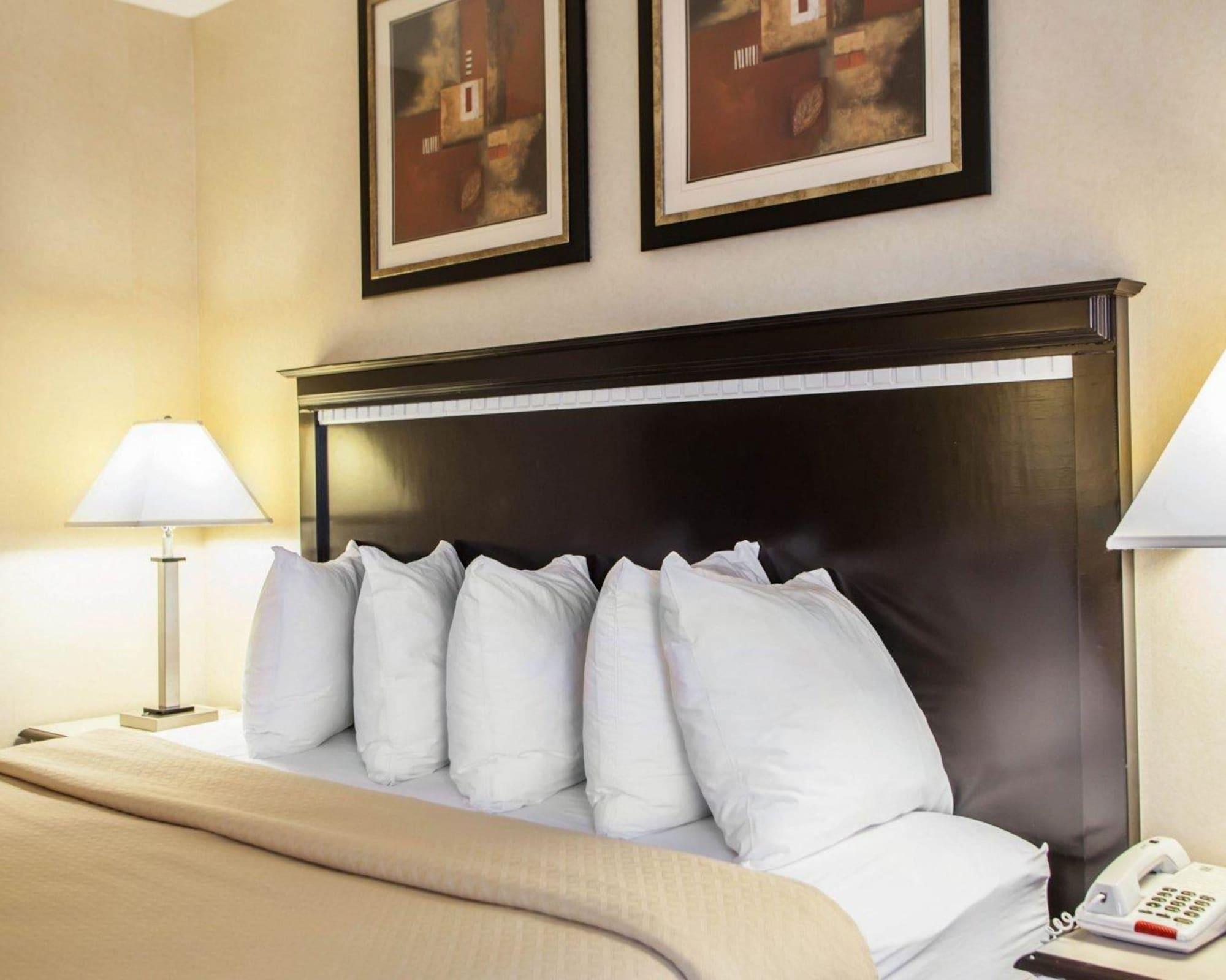 Quality Inn Aurora - Naperville Area Экстерьер фото