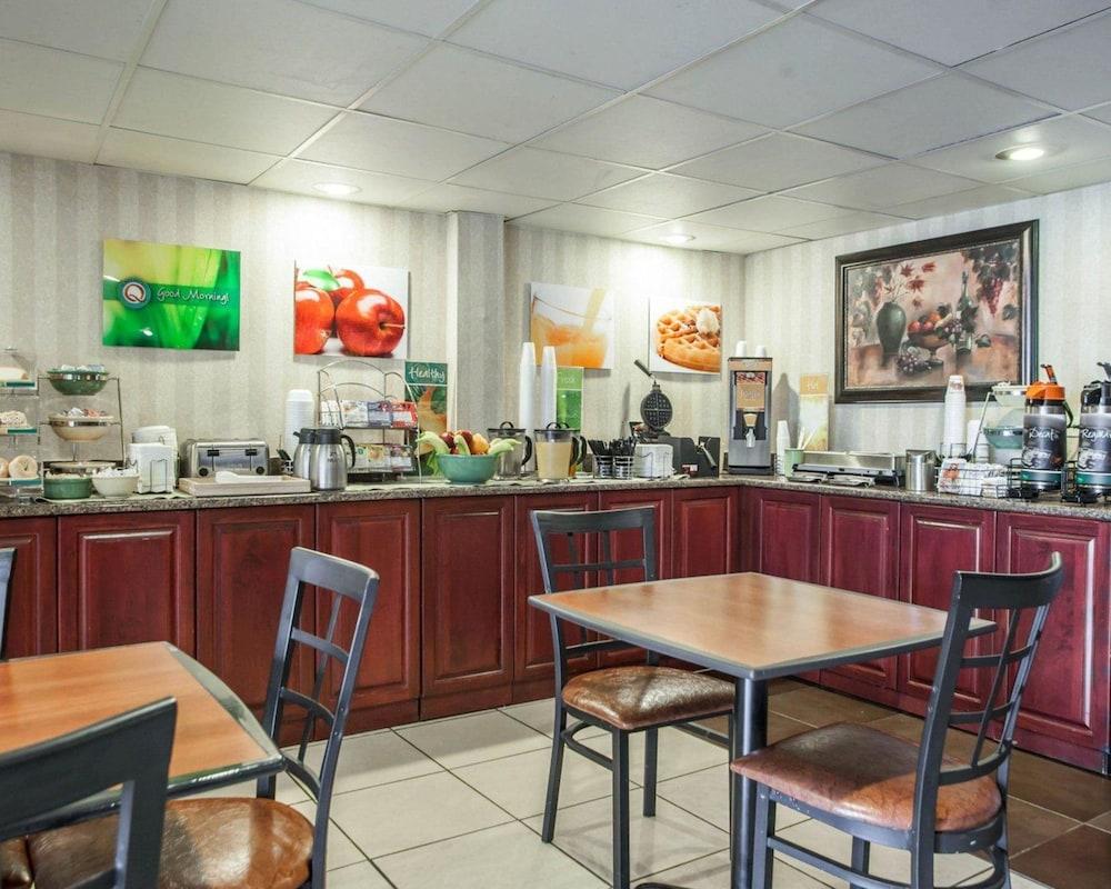 Quality Inn Aurora - Naperville Area Экстерьер фото