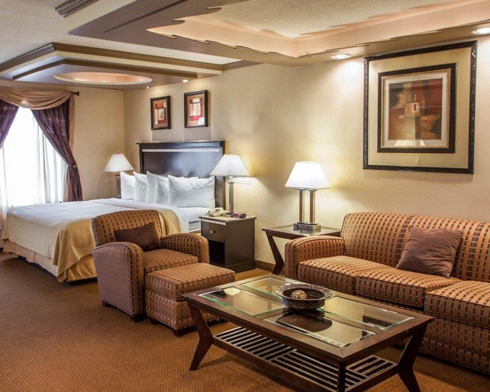 Quality Inn Aurora - Naperville Area Экстерьер фото
