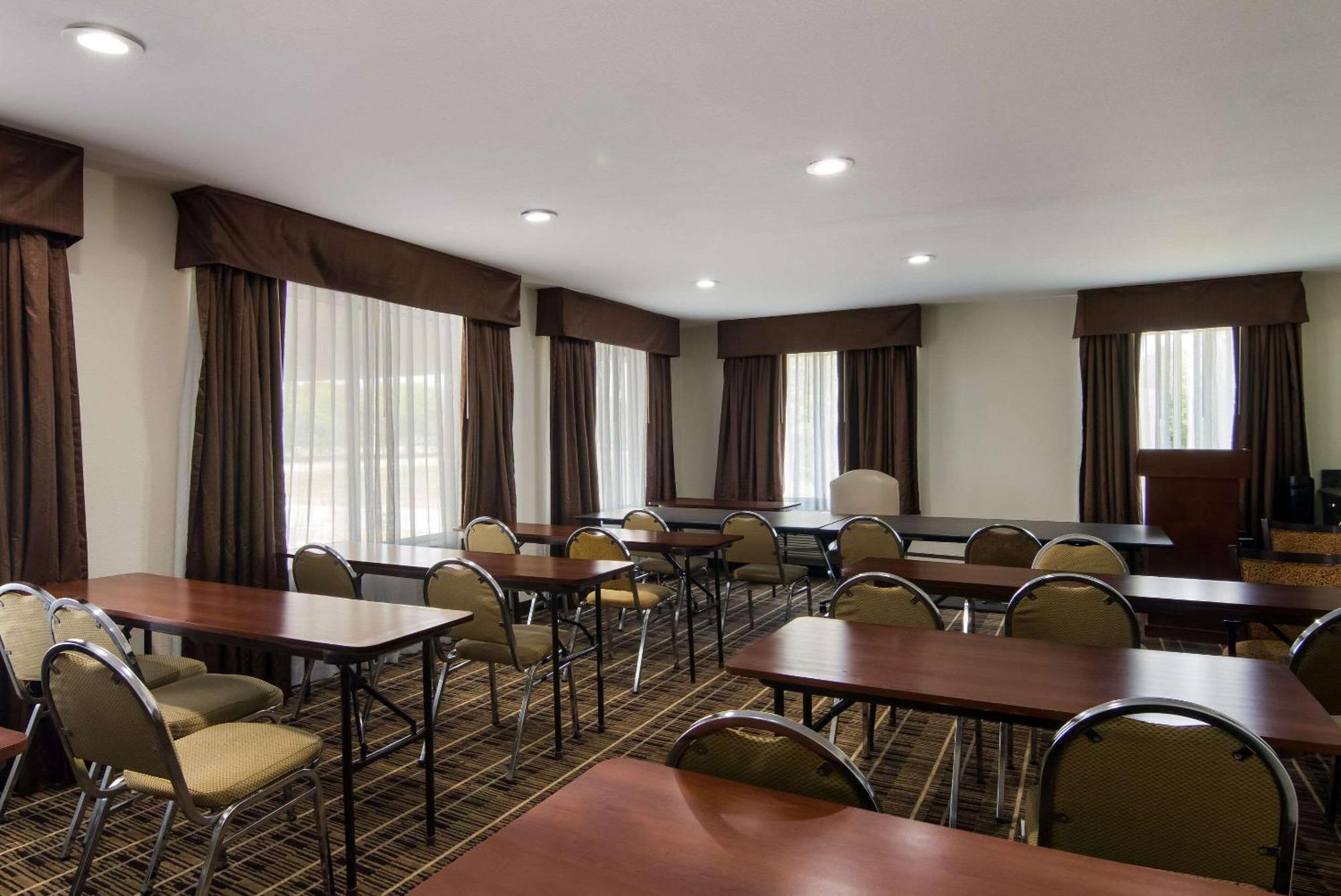 Quality Inn Aurora - Naperville Area Экстерьер фото