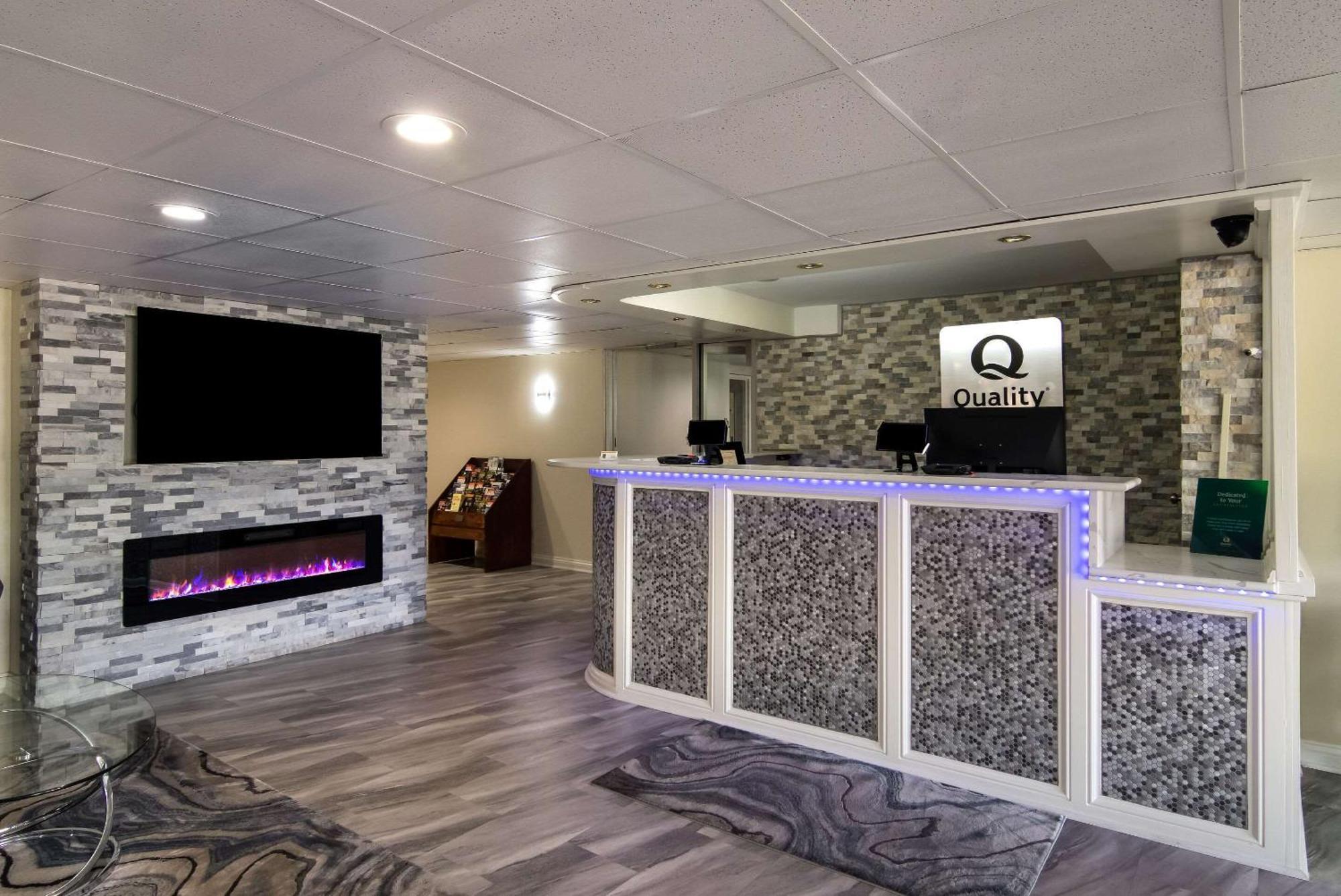 Quality Inn Aurora - Naperville Area Экстерьер фото